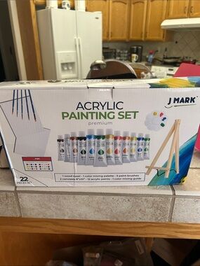 mark. Acrylic Painting Set - White, Blue, Green, Yellow, Red, Black